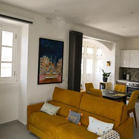 The Hive, Your Secret Sanctuary Apartman Floriana