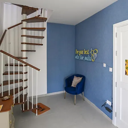 The Hive, Your Secret Sanctuary * Floriana