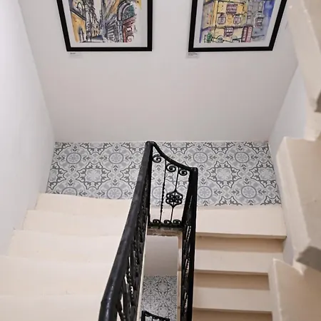 The Hive, Your Secret Sanctuary Lejlighed Floriana