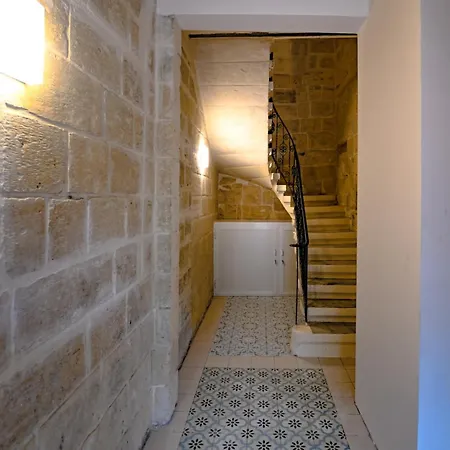 The Hive, Your Secret Sanctuary * Floriana