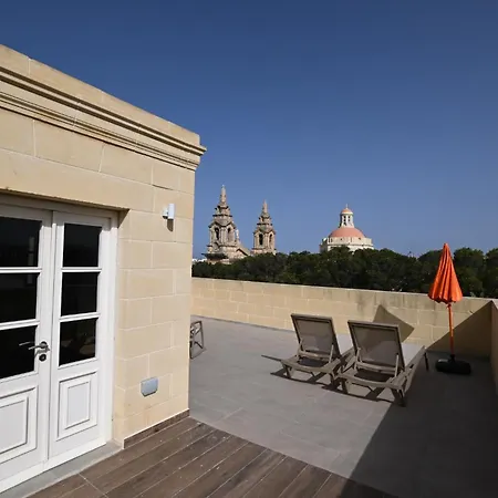 The Hive, Your Secret Sanctuary Daire