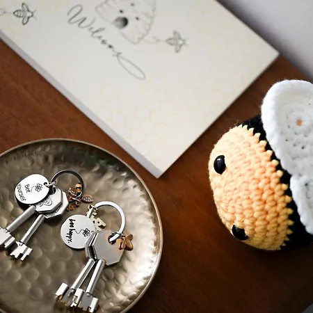 The Hive, Your Secret Sanctuary Apartment *