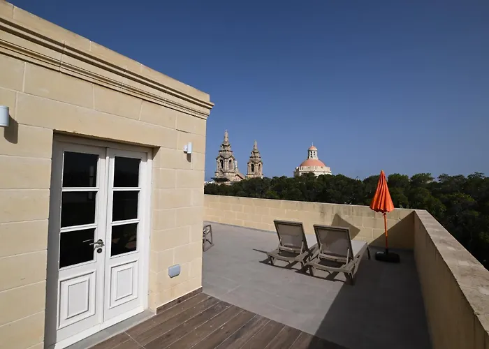 The Hive, Your Secret Sanctuary Appartement