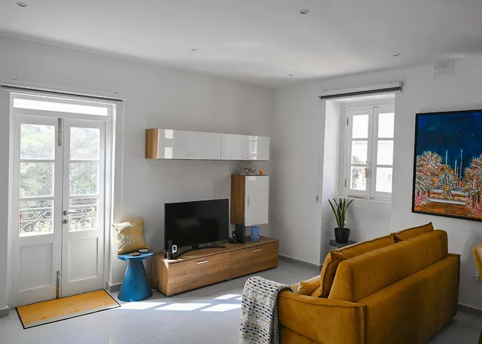 The Hive, Your Secret Sanctuary Appartement